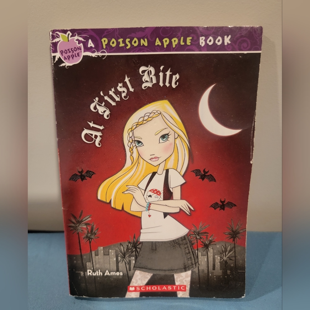 Book - A Poison Apple Book